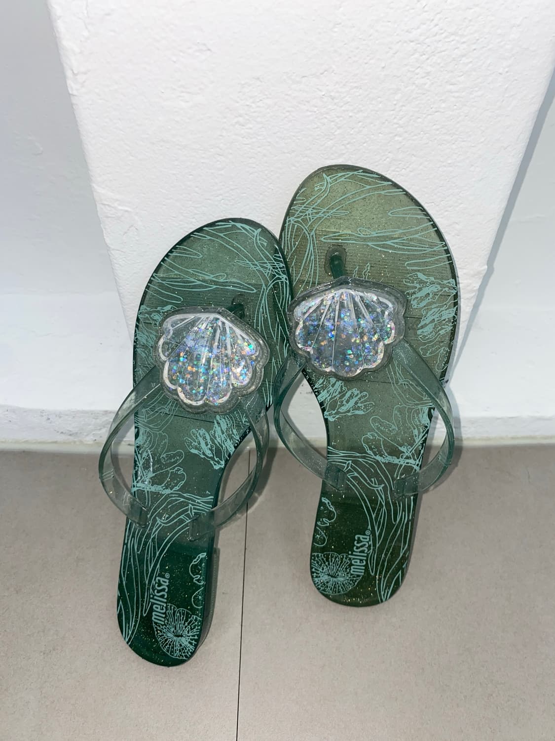 Melissa Glittery Shell Jelly Flip-Flops 상품이미지1