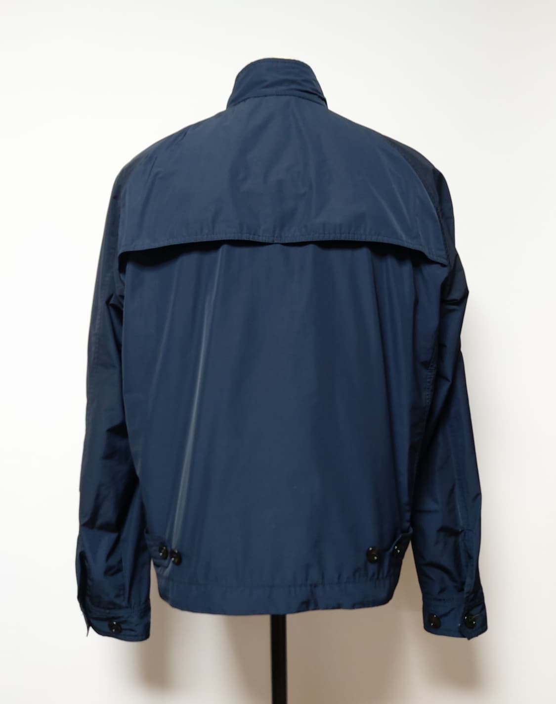 버버리 런던 네이비 블루종 패커블 자켓 (L)

 상품이미지3