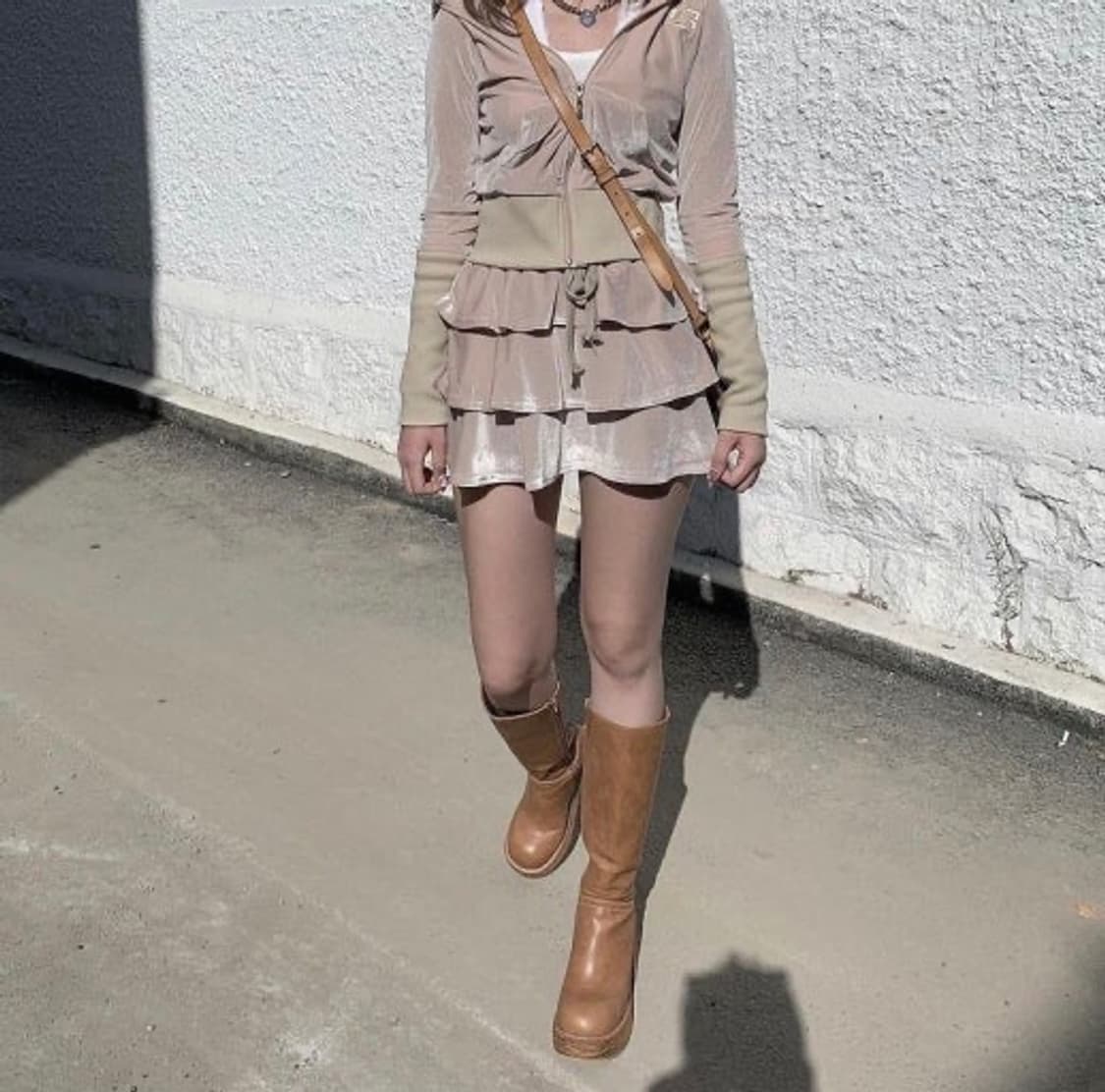 베메클 베이비메탈클럽 셋업 베이지 상의만 후드집업 오네갸루 벨벳 상품이미지1