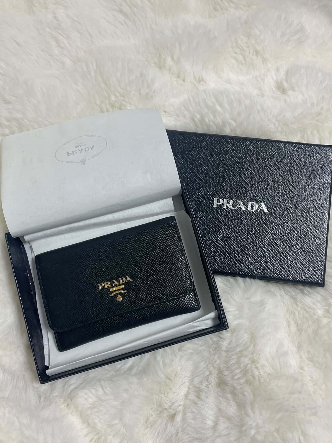 프라다 지갑 상품이미지1