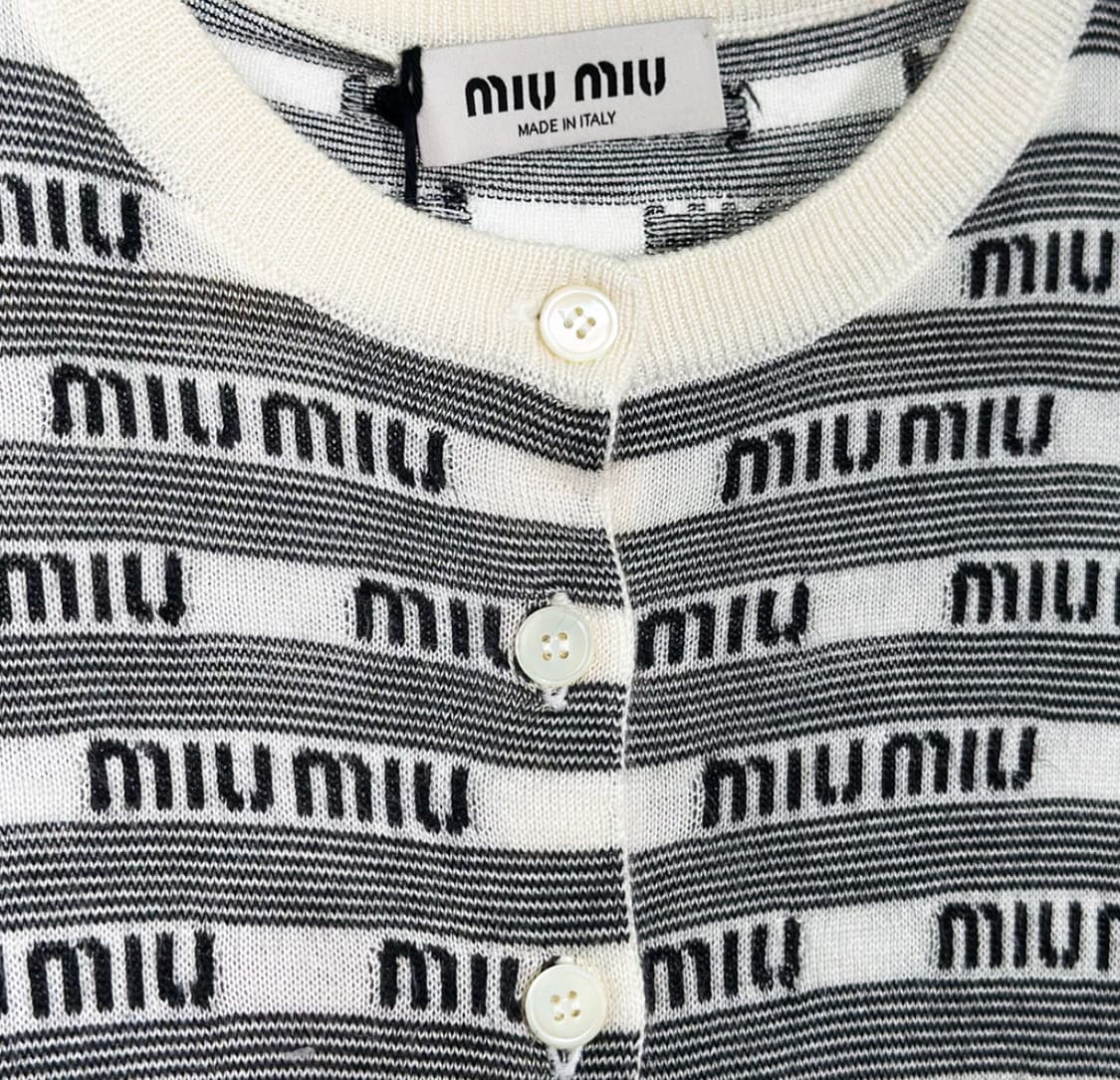[36] MiuMiu 미우미우 여성 멀티 로고 캐시미어 실크 니트 가디건 상품이미지4