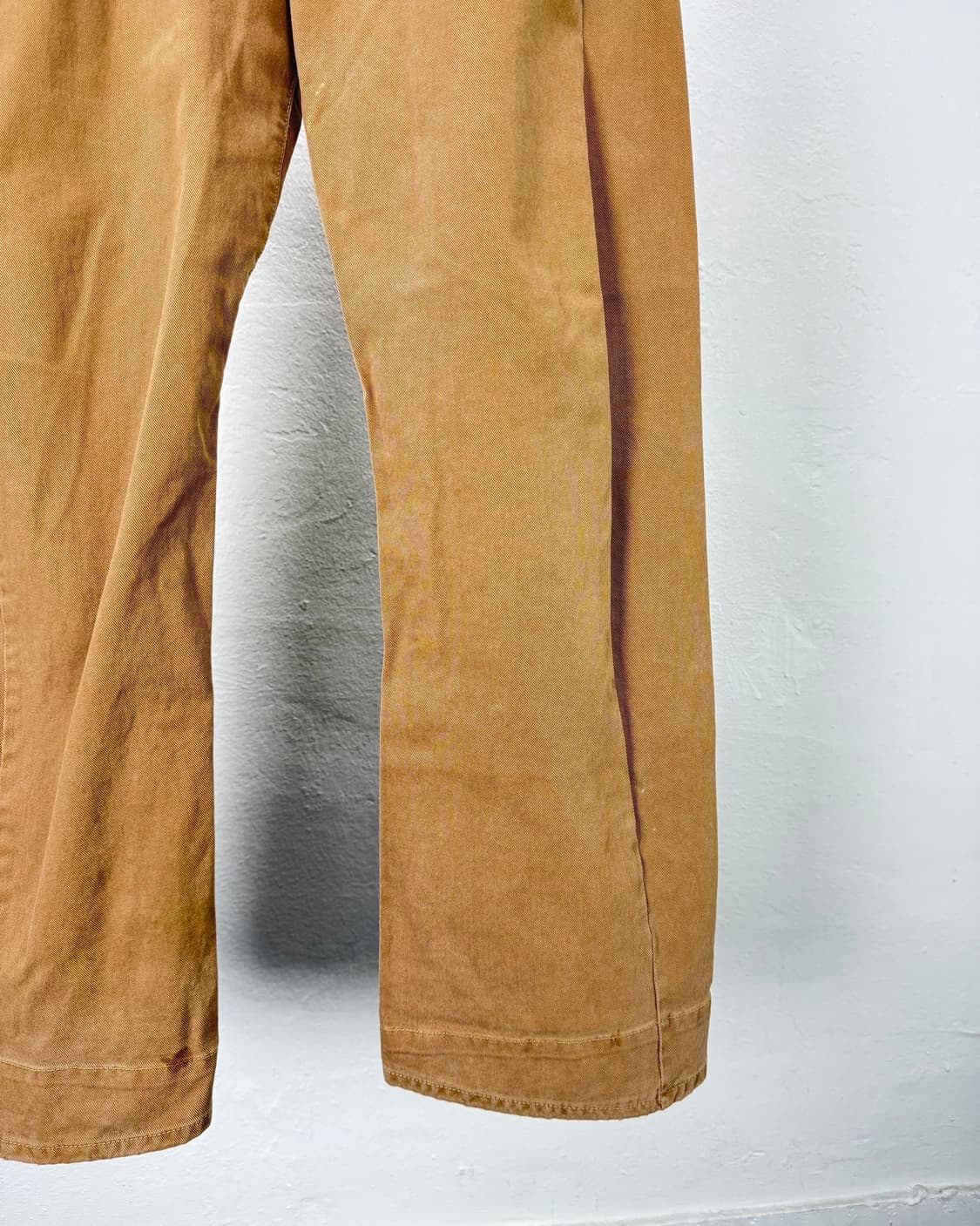 리바이스 엔지니어드 레그 트위스트 카멜 코튼 워크 팬츠 상품이미지5