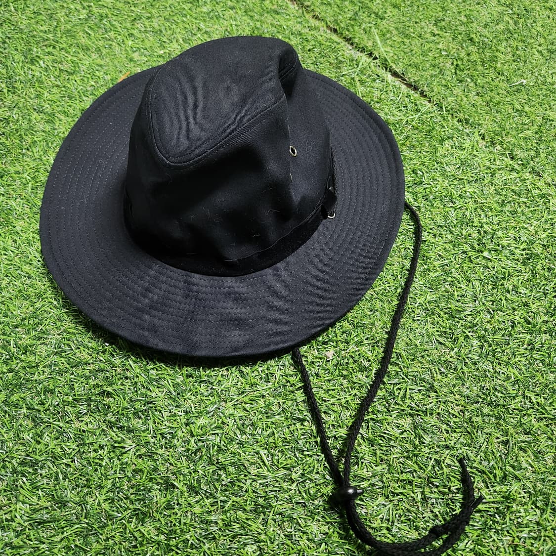 고프코어 블랙 사파리햇 🖤 스트랩 포인트 유니섹스 상품이미지1