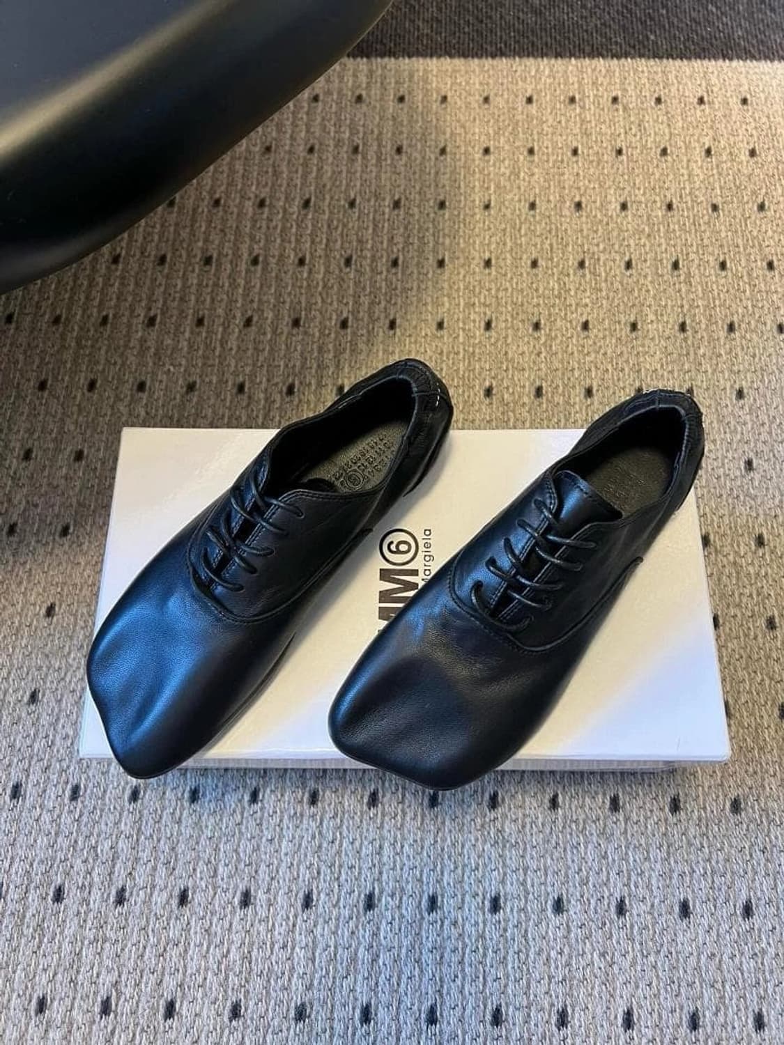 MM6 메종 마르지엘라 블랙 레이스업 슈즈 상품이미지1