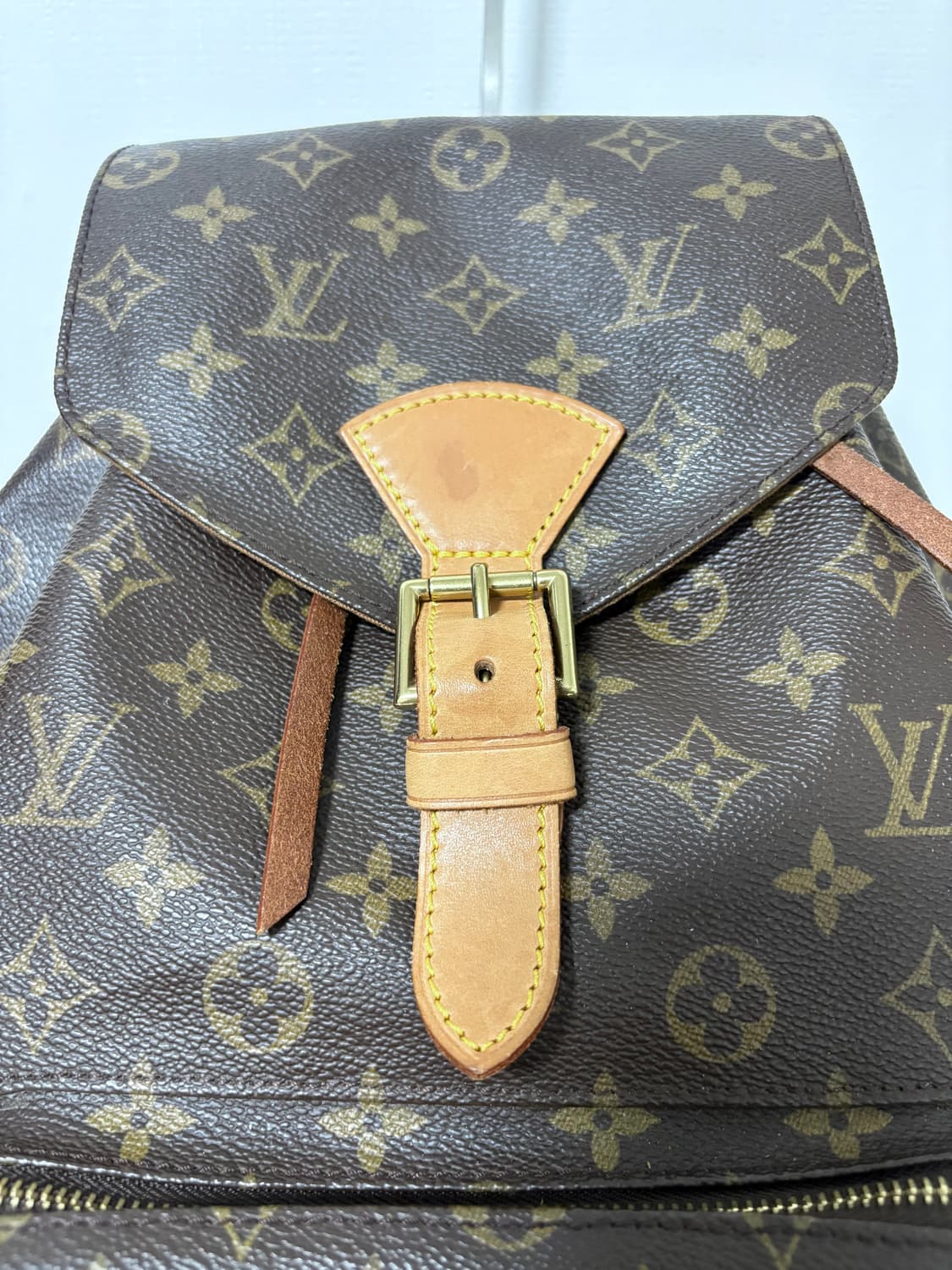 루이비통 몽수리 백팩 gm 상품이미지2