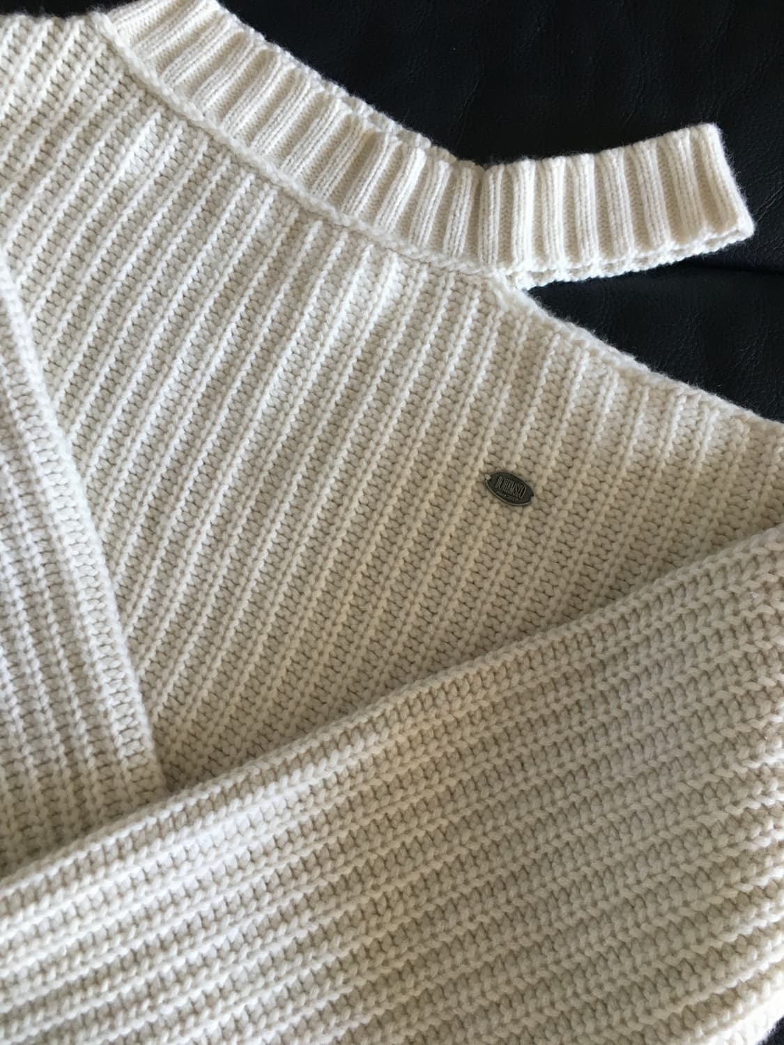 보헤미안서울 브이컷 니트 아이보리 상품이미지2