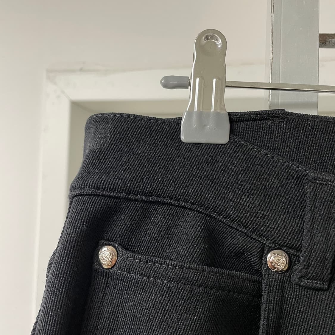 베르사체 블랙 팬츠 44 상품이미지7