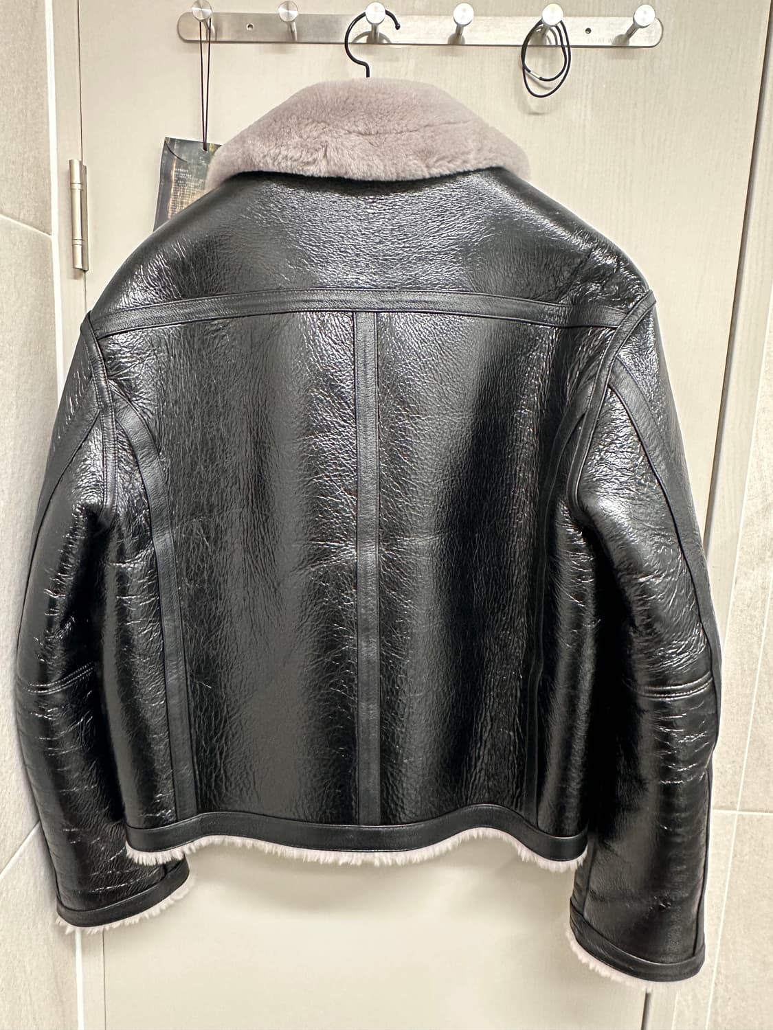 엘무드 바이커 크랙 램스킨 시어링 무스탕 블랙 46사이즈 판매 상품이미지2