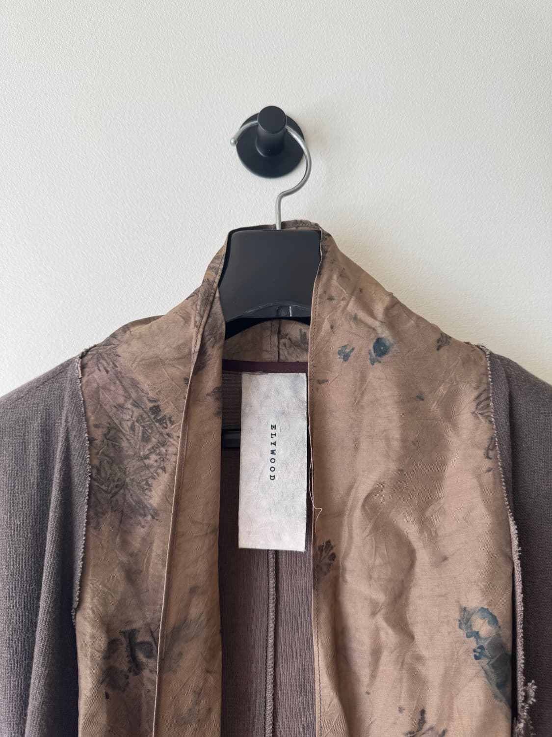 엘리우드 브라운 앤티크 자카드 로브 상품이미지5