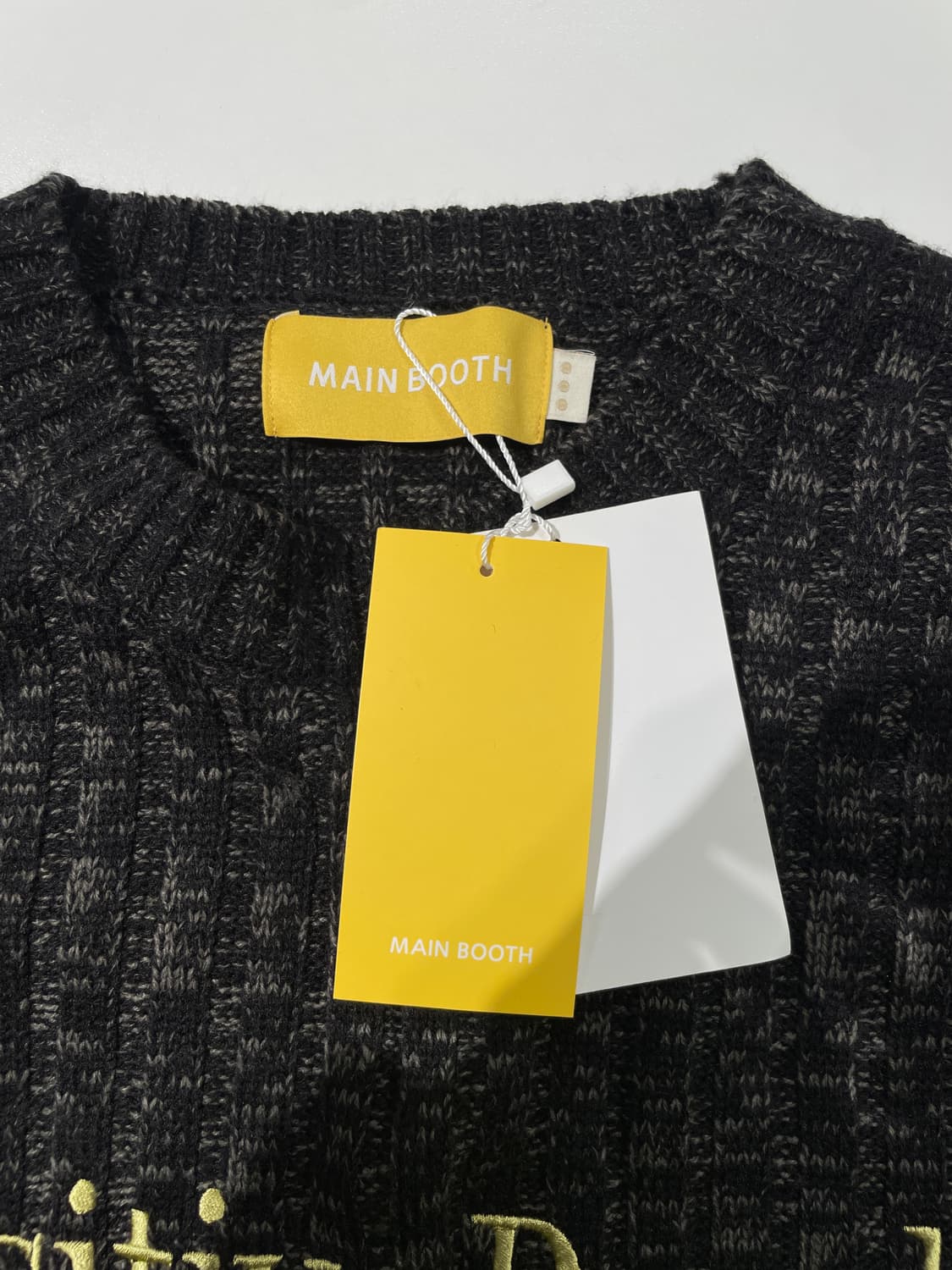 메인부스 블랙 프래자일 클럽 데미지 스웨터 상품이미지7