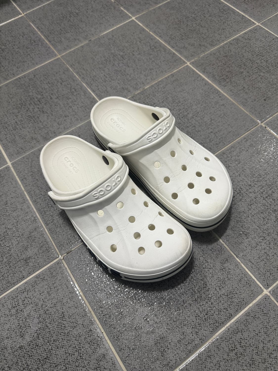 크록스 바야밴드 클로그 화이트 네이비 상품이미지1