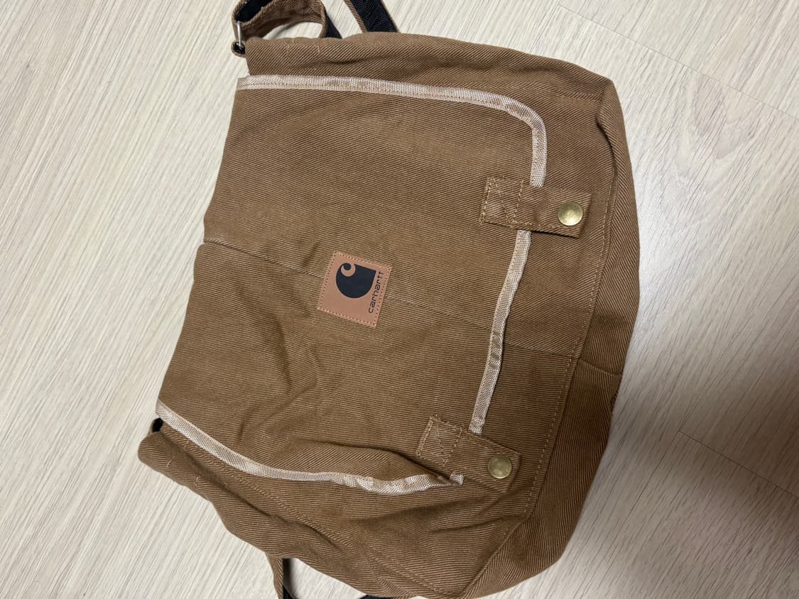 칼하트 브라운 크로스백 상품이미지1