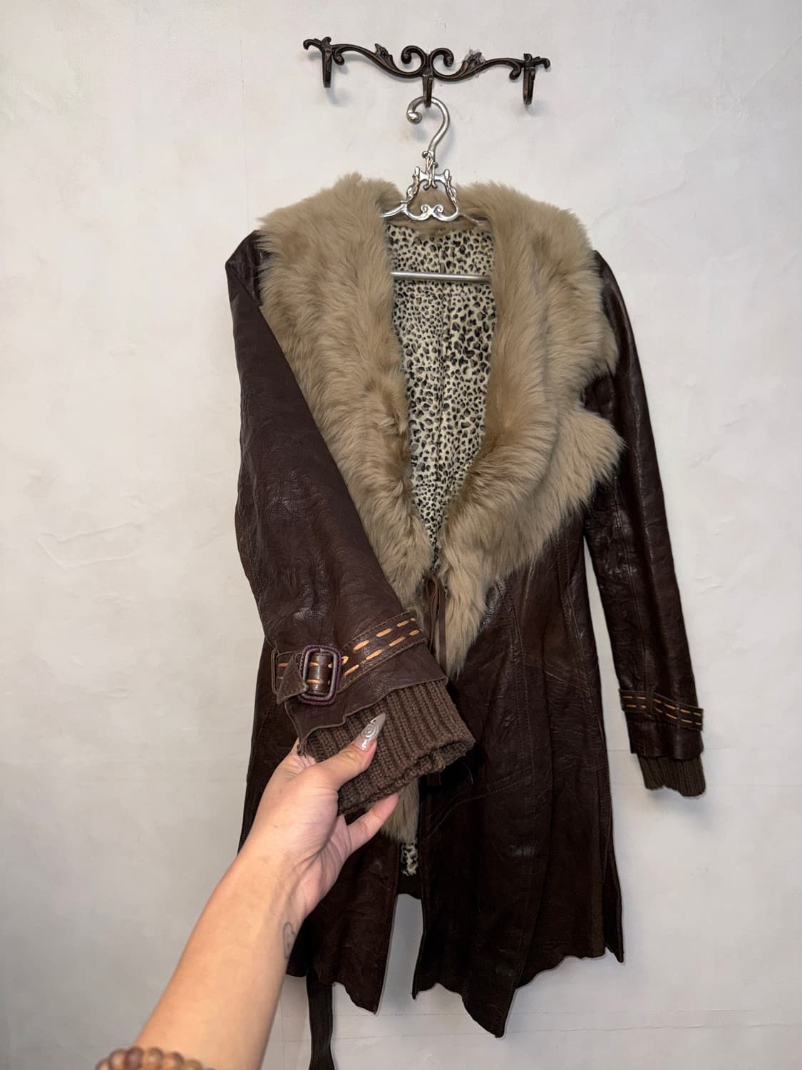 Dark brown lamb skin fur belted coat 상품이미지4