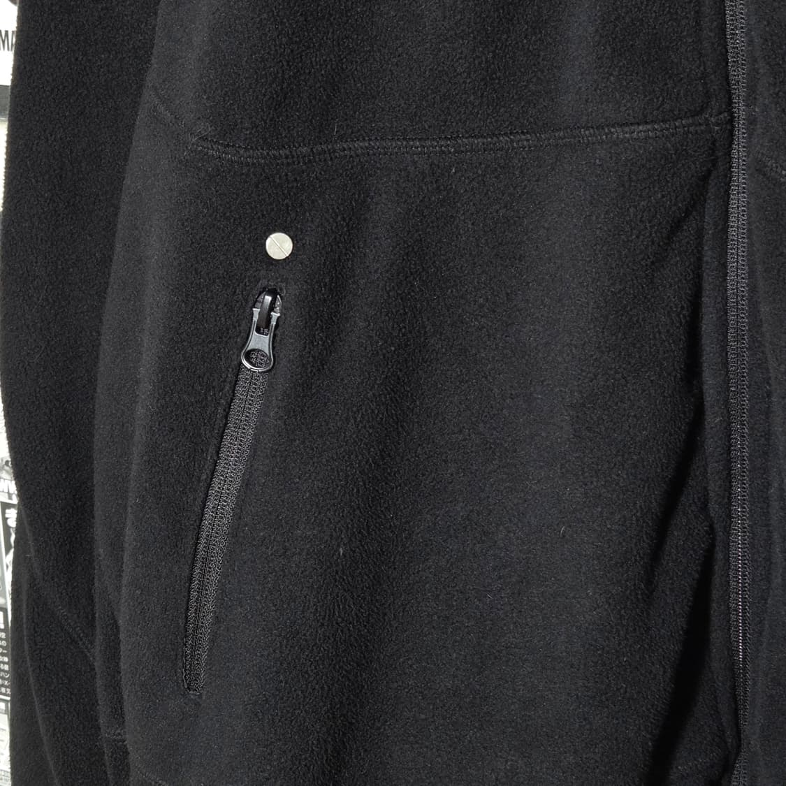 로어링라드 사선 지퍼 절개 블랙 플리스 집업 상품이미지5