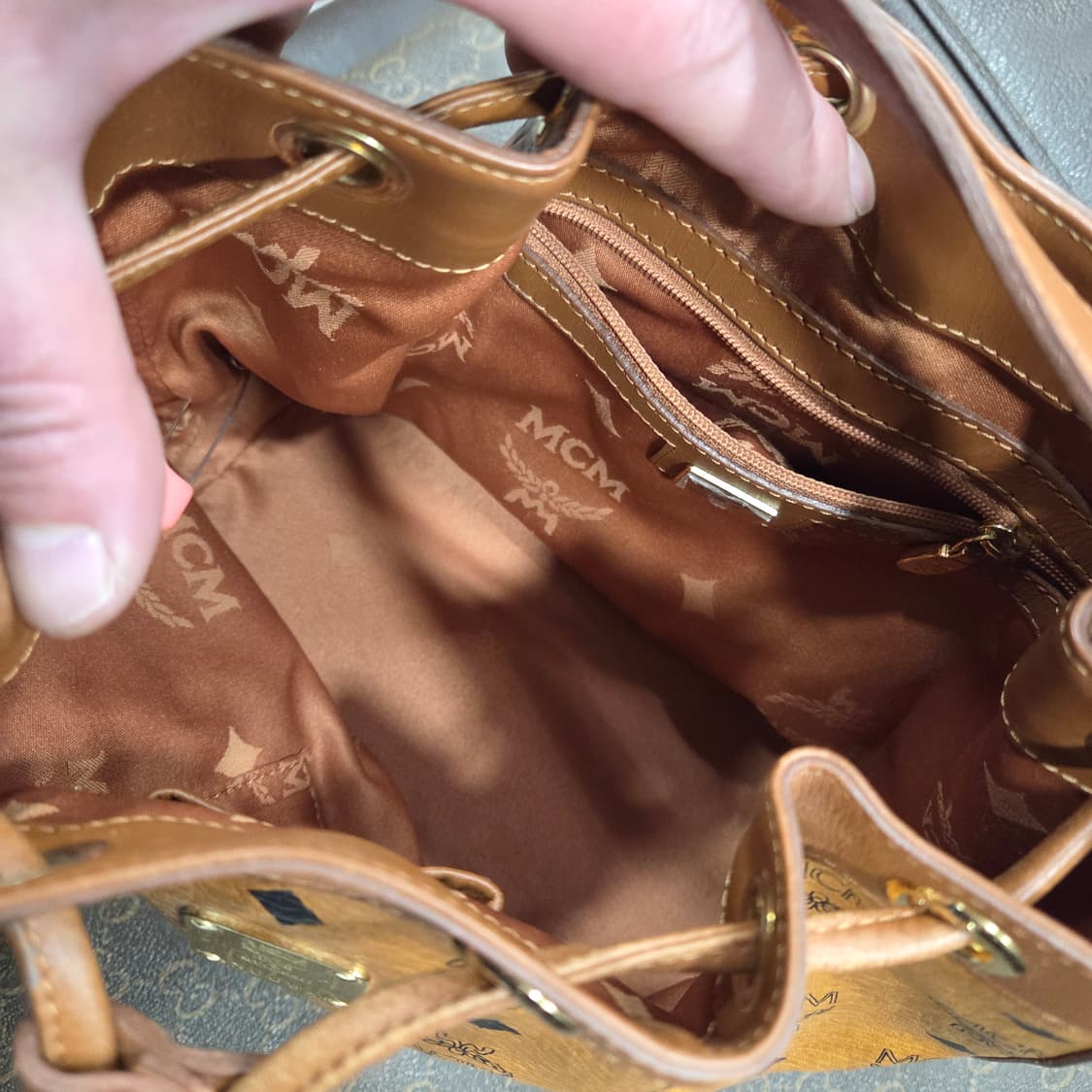 엠씨엠 비세토스 버킷 백 상품이미지2