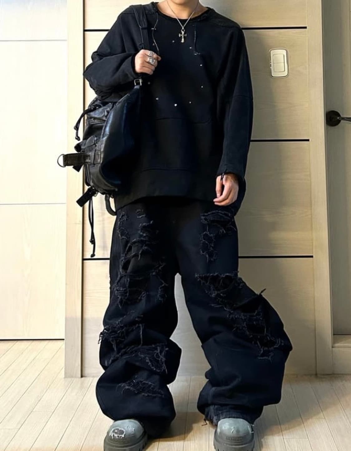 HAMCUS ZIPPER SLEEVE PULLOVER WITH MAYA  상품이미지3