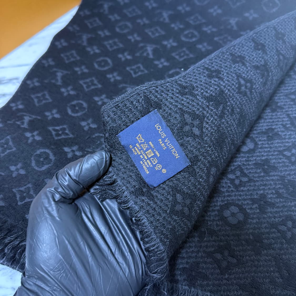 루이비통 풀 모노그램 클래식 머플러  상품이미지4