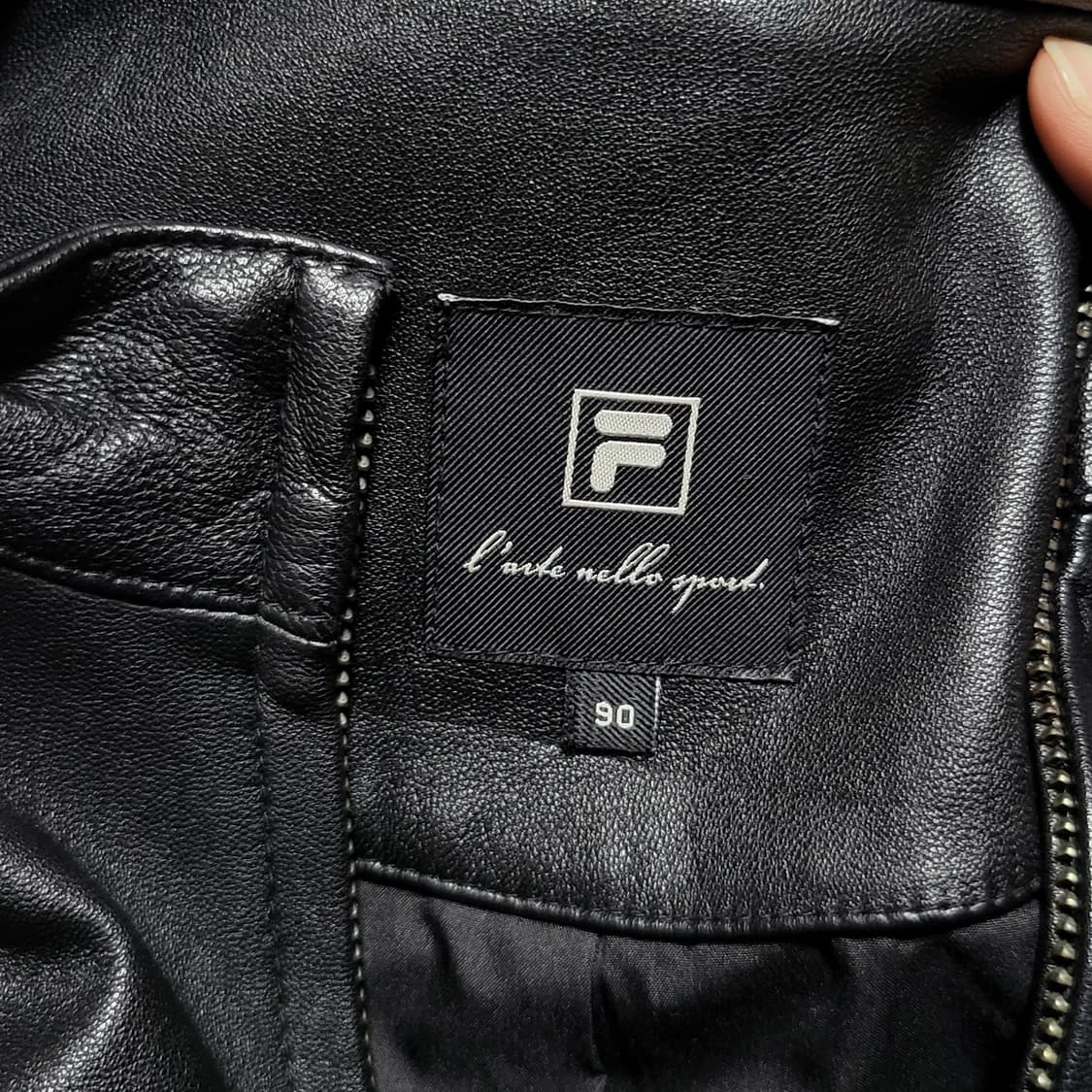 (여성) 휠라 양가죽 리얼레더 사이드라인 바이커 자켓 (90) 상품이미지5