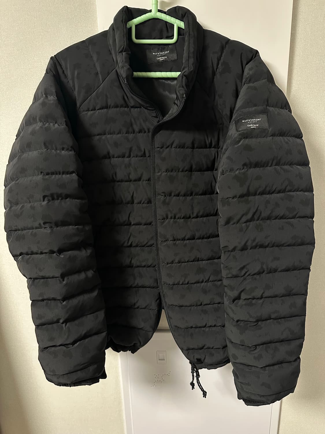 언더마이카 슬림 푸퍼 블랙 팬서 상품이미지1