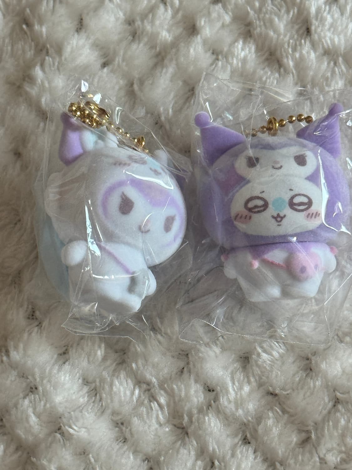 치이카와 쿠로미 콜라보 플로키키링 상품이미지1