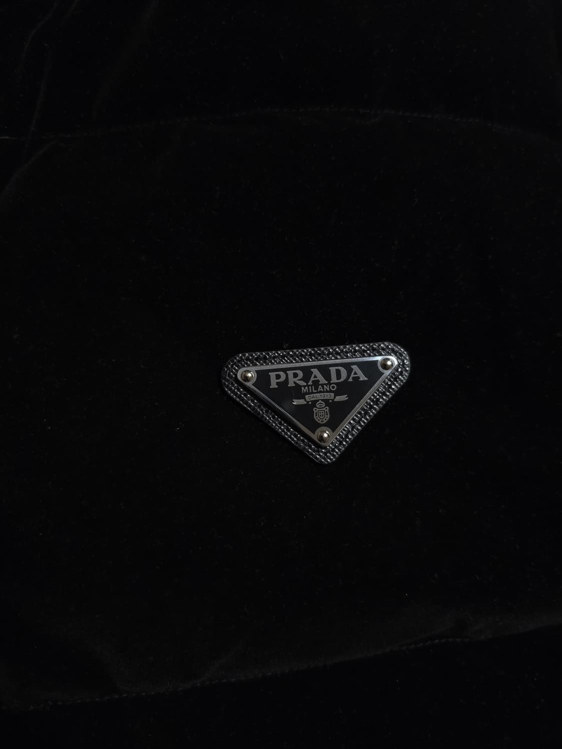 [L] 프라다 벨벳 패딩 블랙(SGC407) 상품이미지4