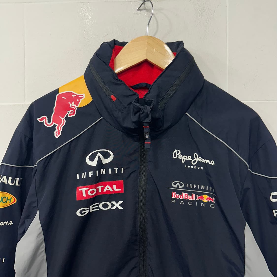 페페진스 레드불 F1 레이싱 자켓 상품이미지2