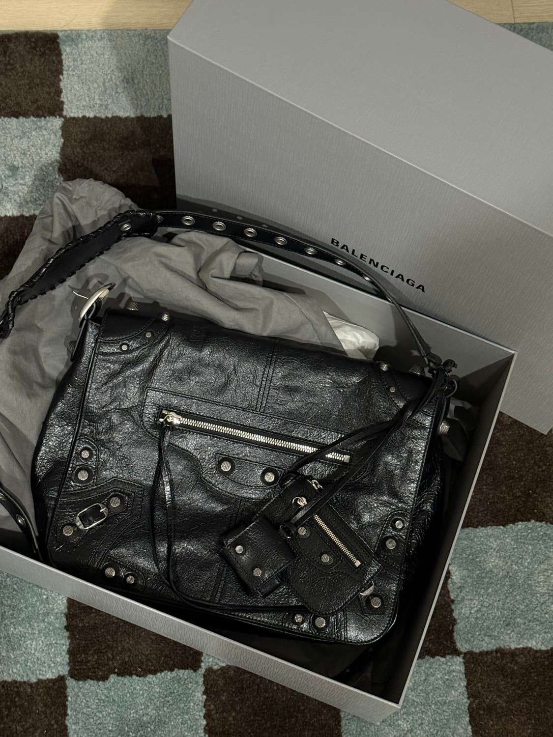 발렌시아가 르 카골 메신저백 미디엄 상품이미지1