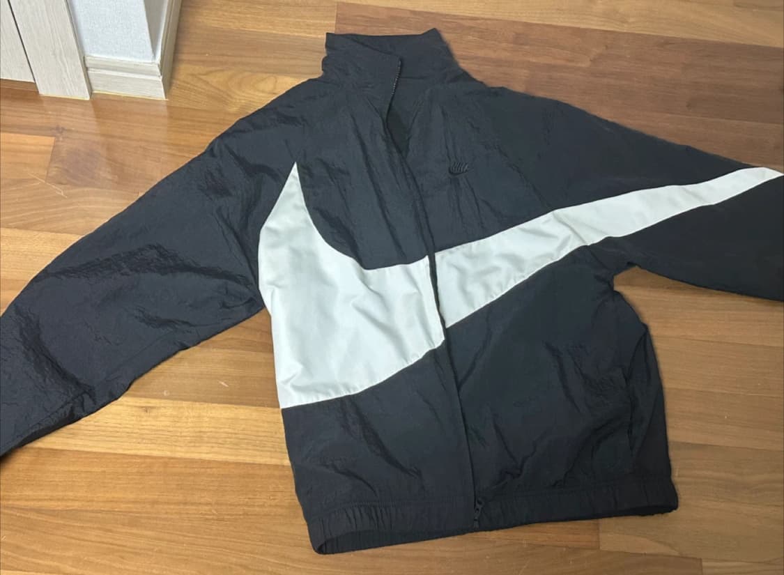 나이키 빅스우시 바람막이 L 급처 상품이미지1