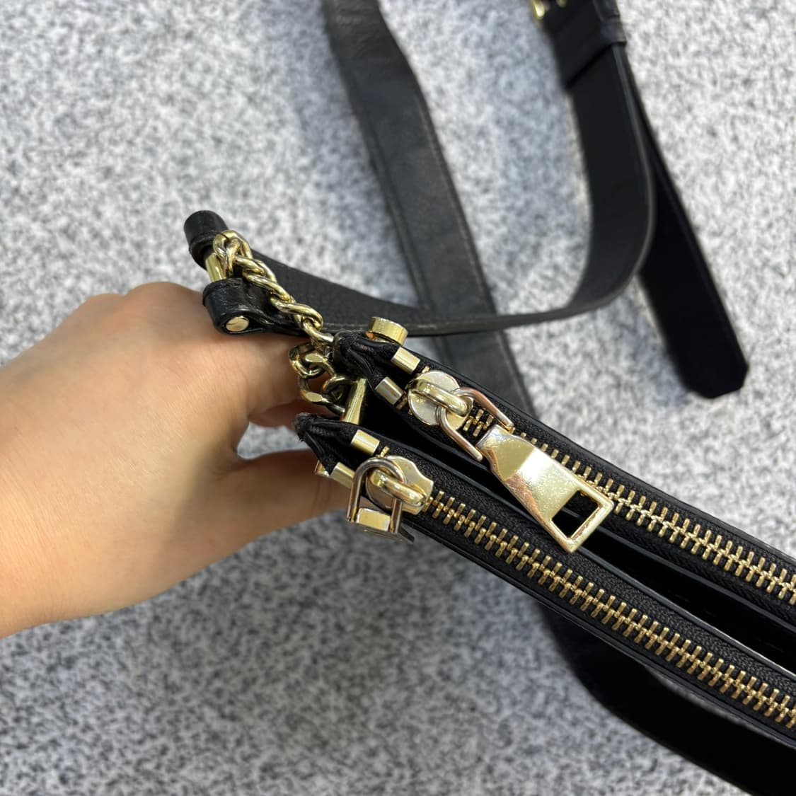 산드로 더블지퍼 크로스백 0413J 상품이미지5