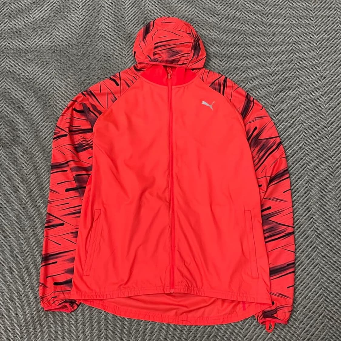 퓨마 패턴 바람막이 v0074 상품이미지1