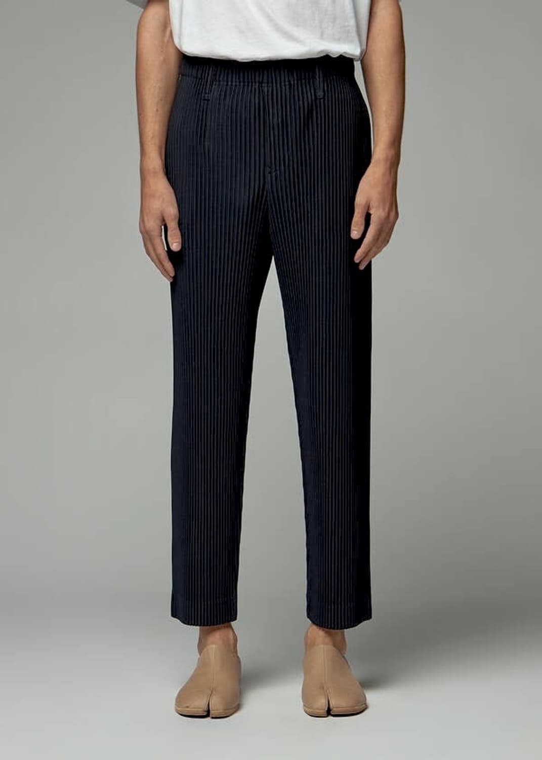 옴므플리세 - 베이직 스트레이트 팬츠 [블랙] 상품이미지1