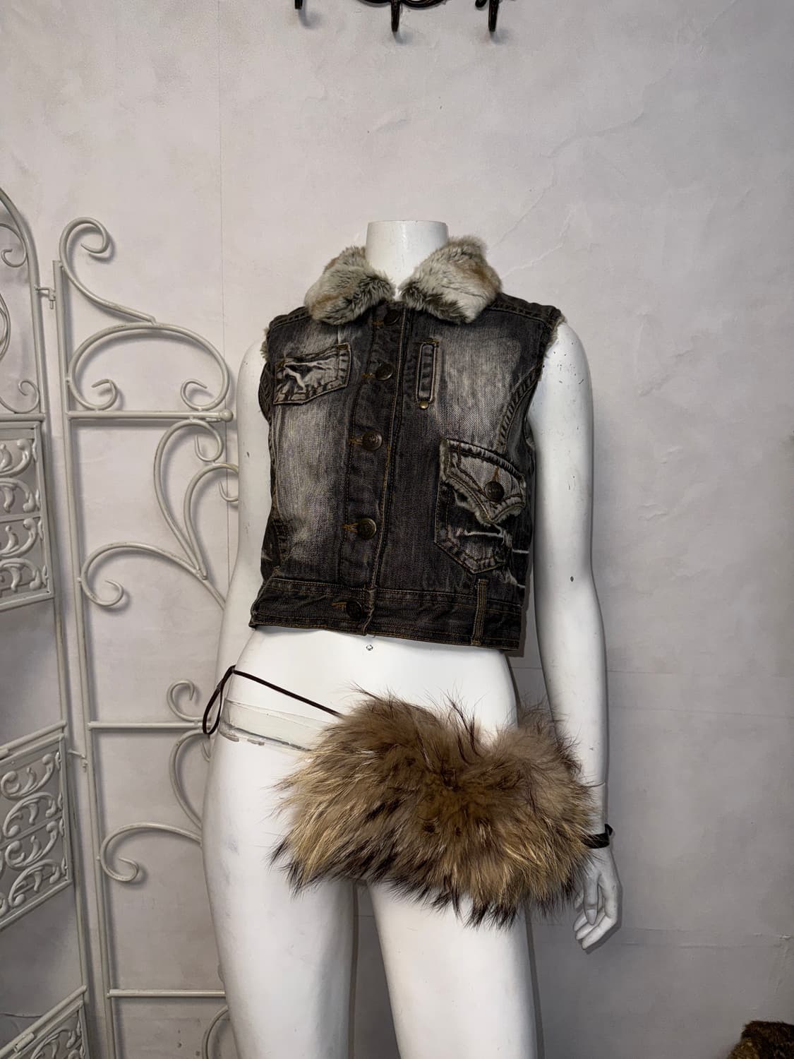 Washing gray denim button fur vest 상품이미지4