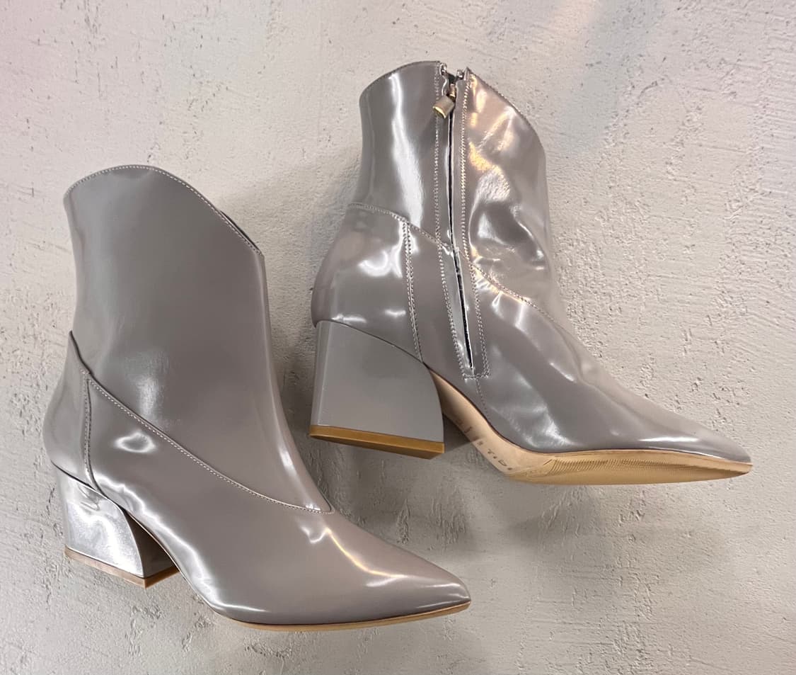 Tibi 그레이 앵클 부츠 37.5 상품이미지5