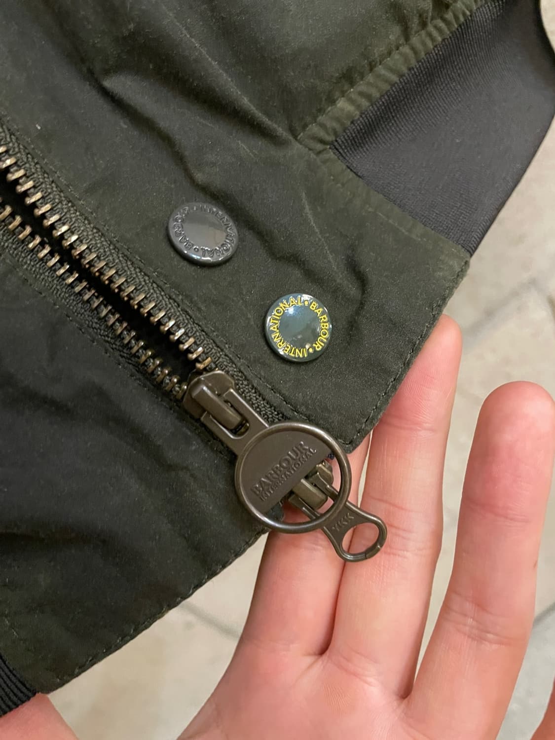 바버 인터내셔널 글렌데일 왁스 봄버 자켓 상품이미지5