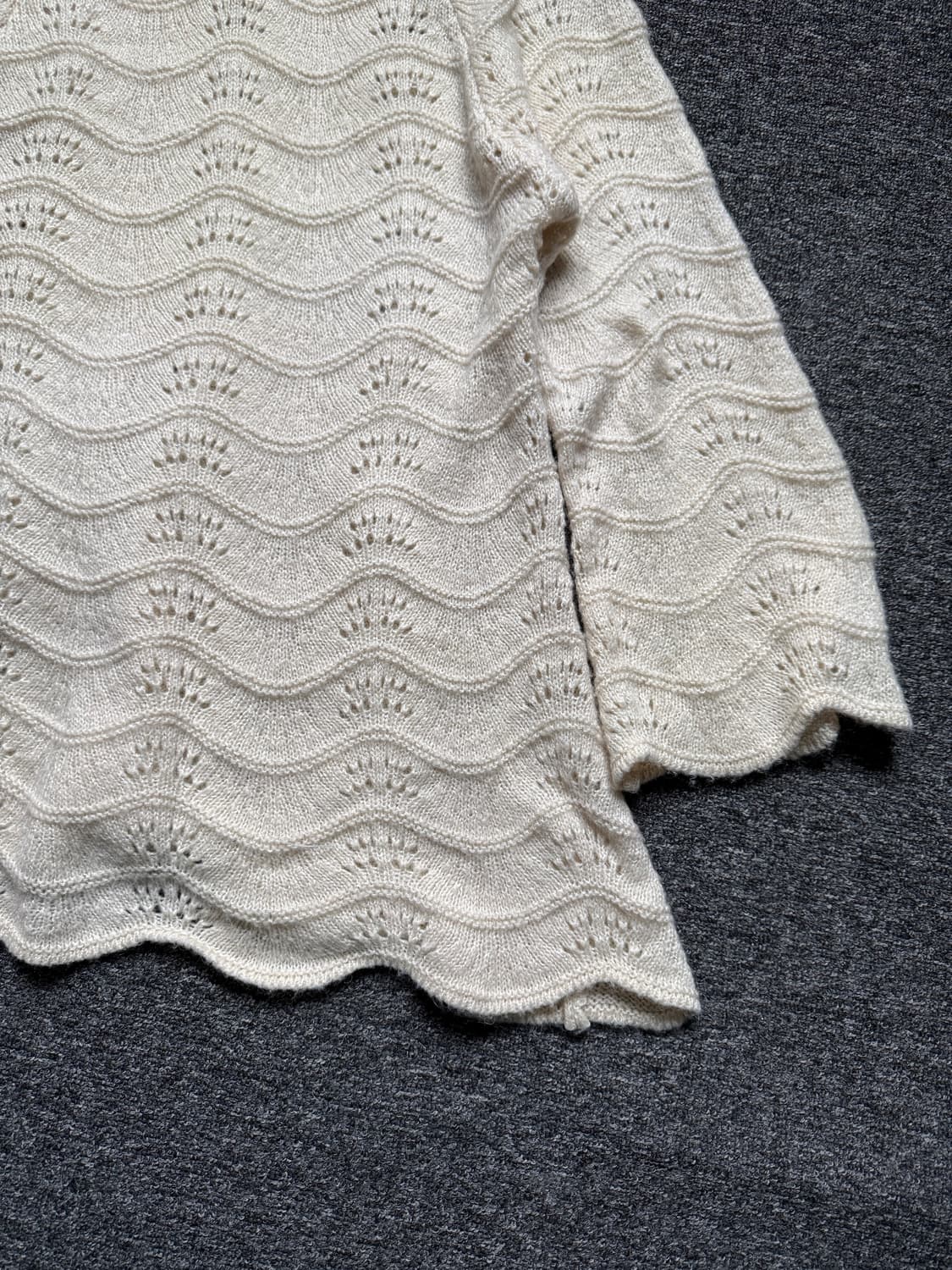 빈티지 웨이브 펀칭 니트 상품이미지8