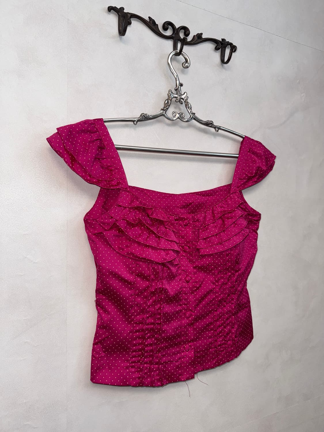 Vivid hot pink dot satin frill 오프숄더 블라우스 상품이미지2