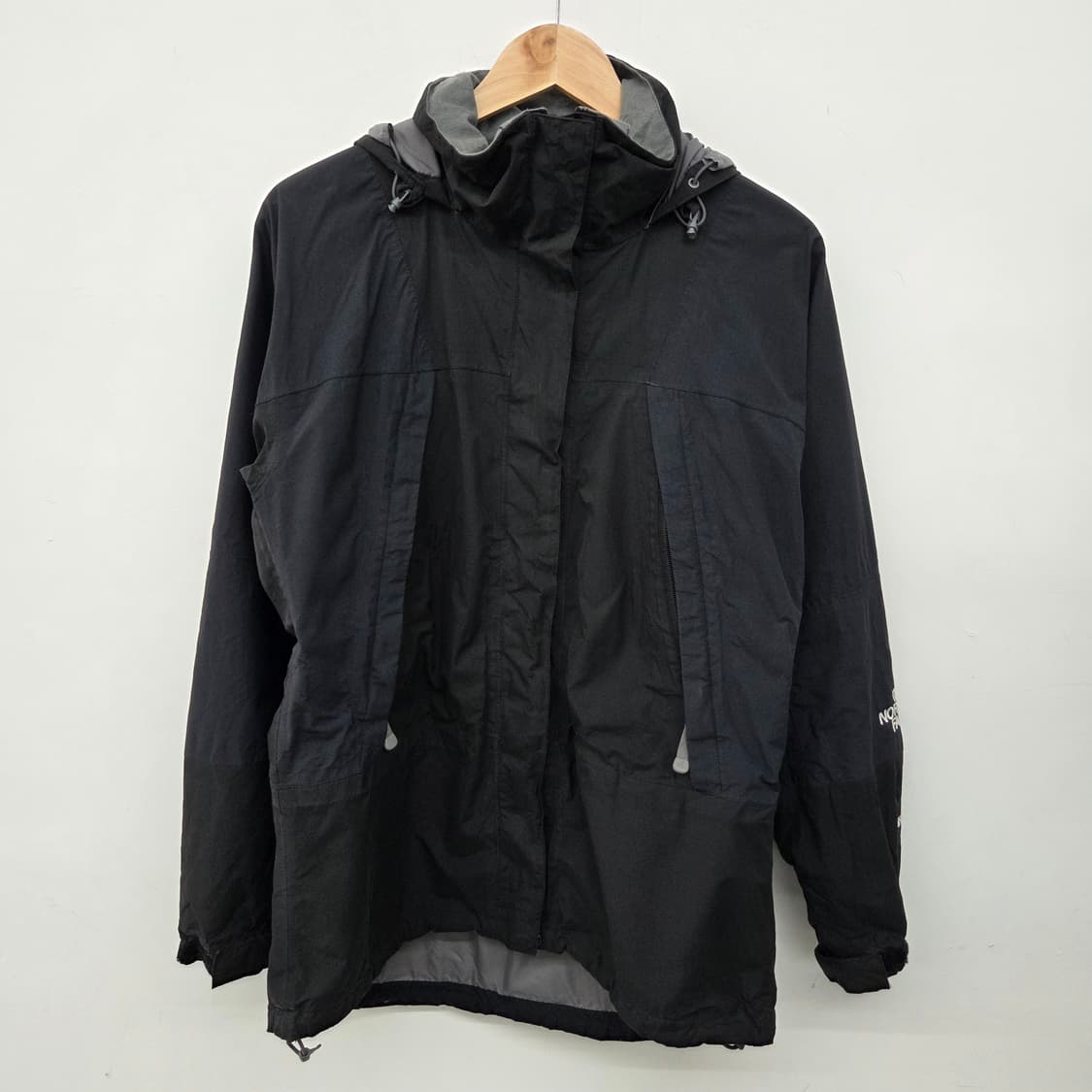 노스페이스 블랙 바람막이 자켓 남L 상품이미지2