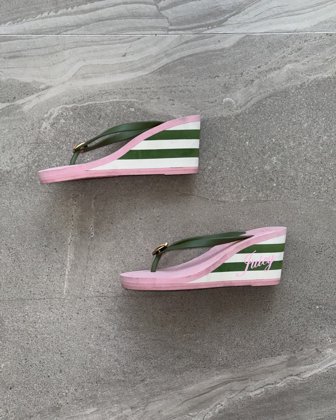Juicy Couture pink green stripe apple 샌달 상품이미지3