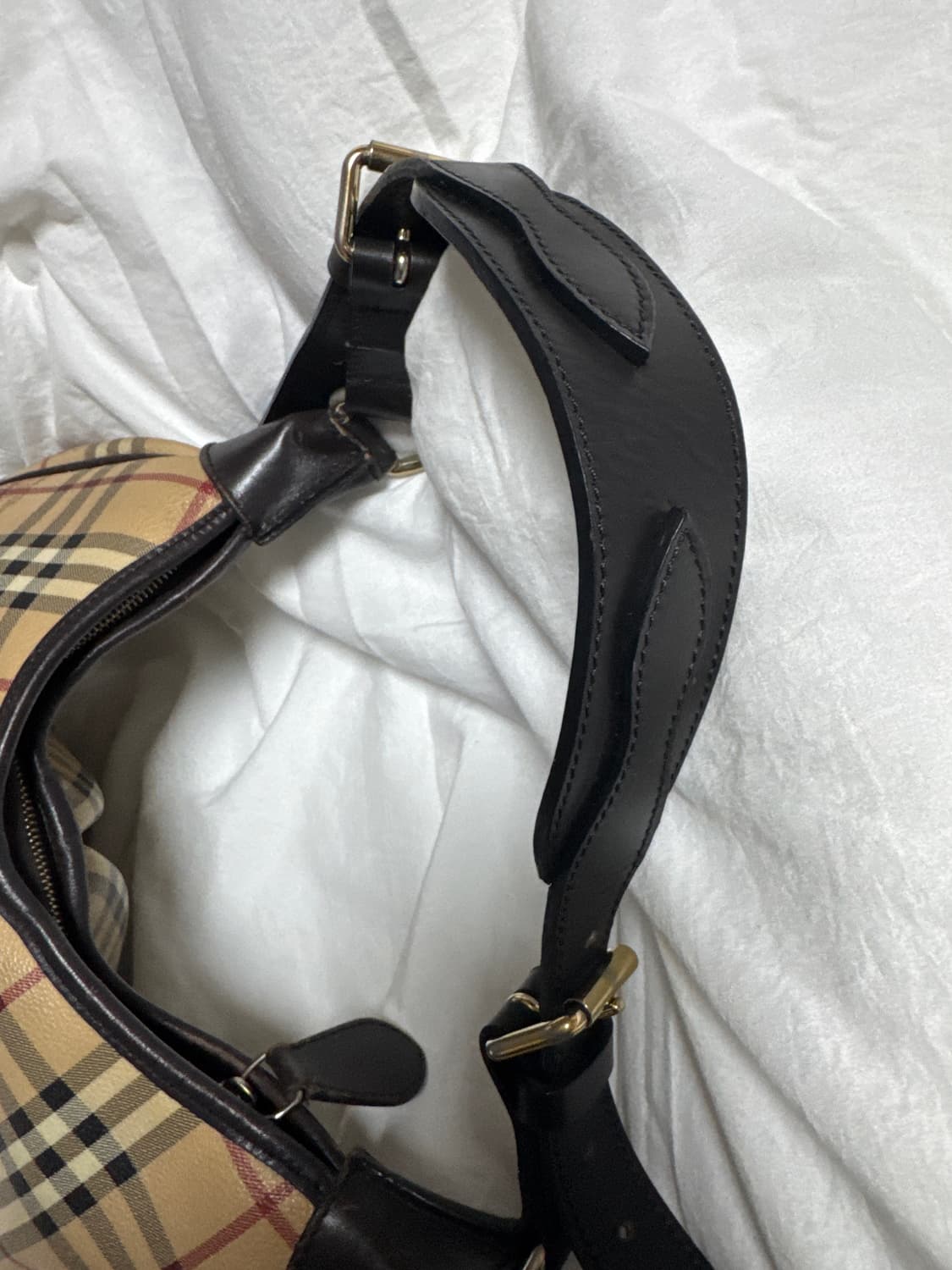 버버리 숄더백 상품이미지3