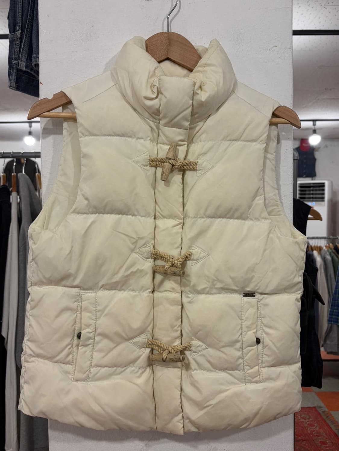 폴로 떡볶이 패딩조끼 상품이미지1