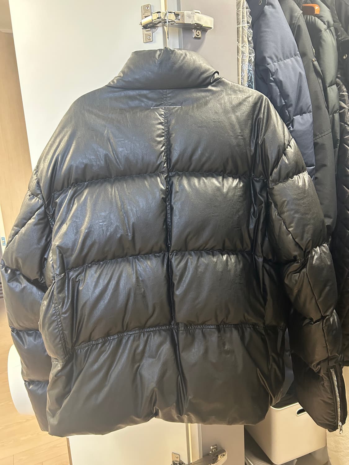 mm6 페이크 레더패딩 상품이미지4