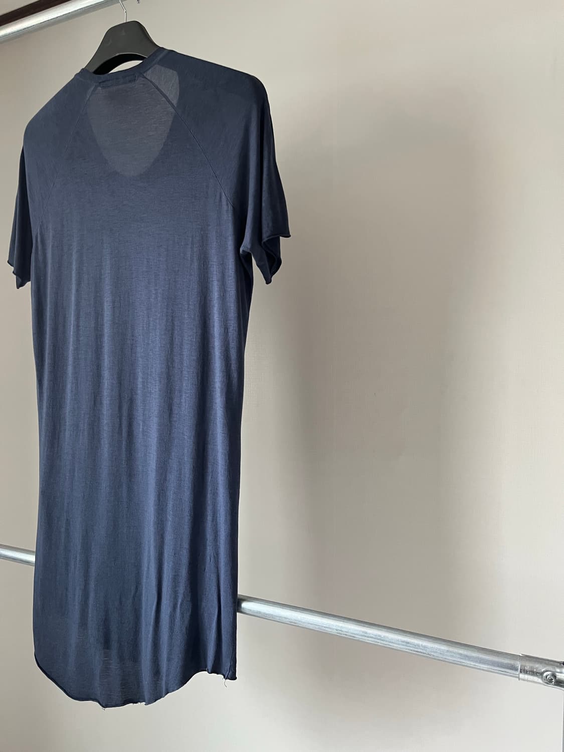 Julius Asymmetrical Silk Jersey Cutsew 상품이미지4