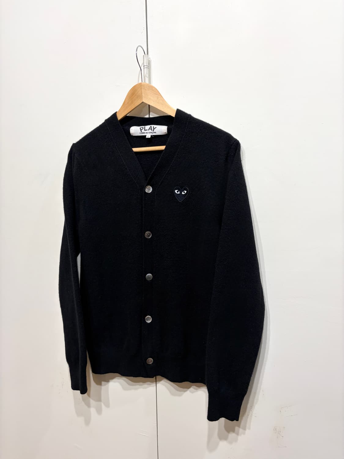 꼼데가르송 블랙 하트 와펜 가디건 상품이미지3