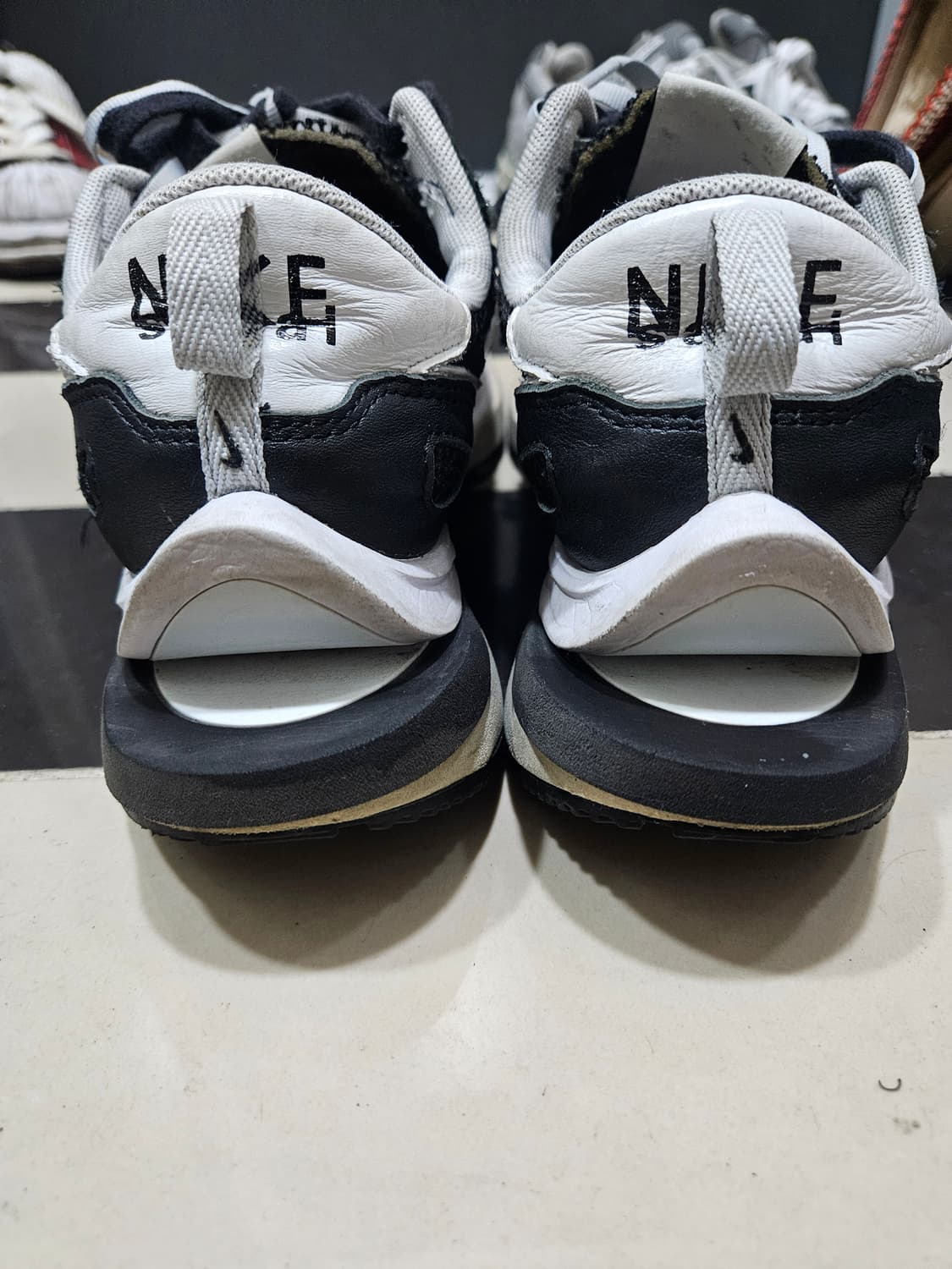 나이키 사카이 베이퍼와플 블랙 260 상품이미지2