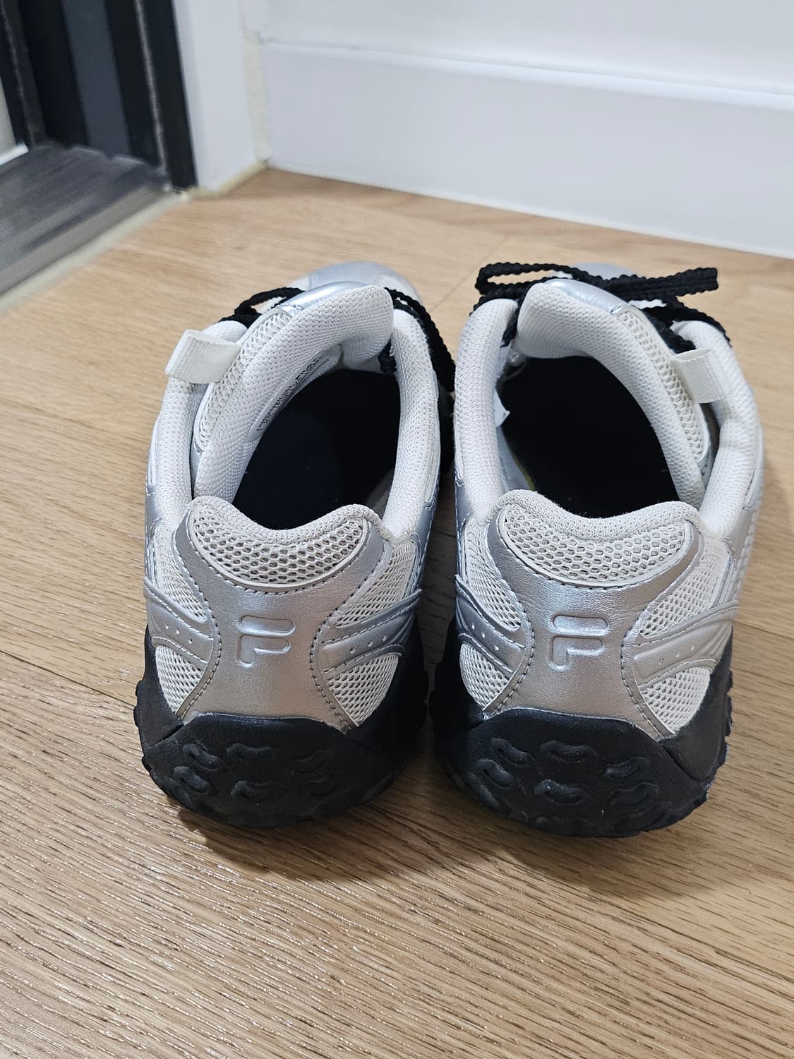 휠라 에샤페 실버문 235 상품이미지3