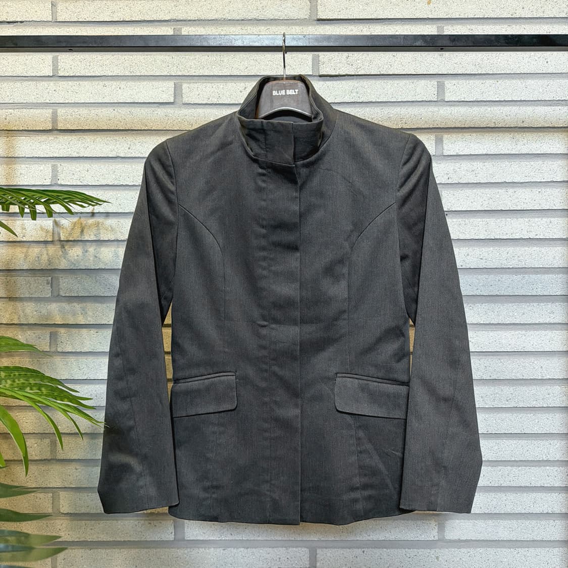 오조크 스탠카라 미니멀 자켓 커브드 절개 디테일 슬림핏 차콜 상품이미지2