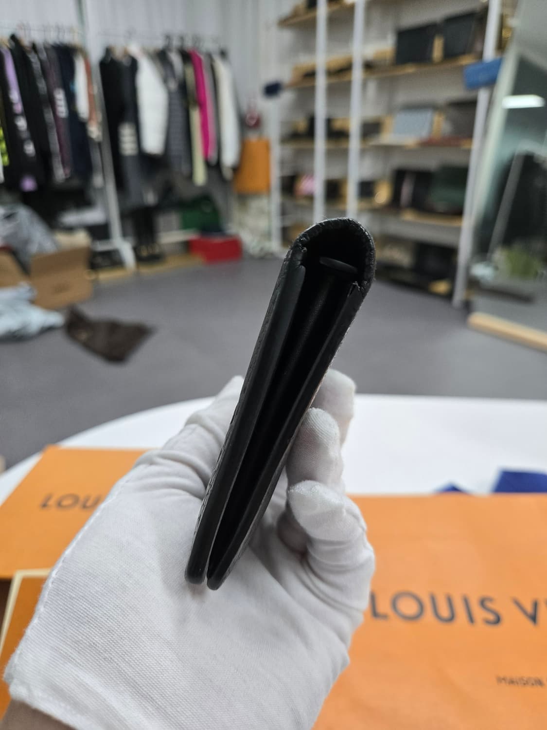 [A급컨디션] 루이비통 쉐도우 장지갑 상품이미지3