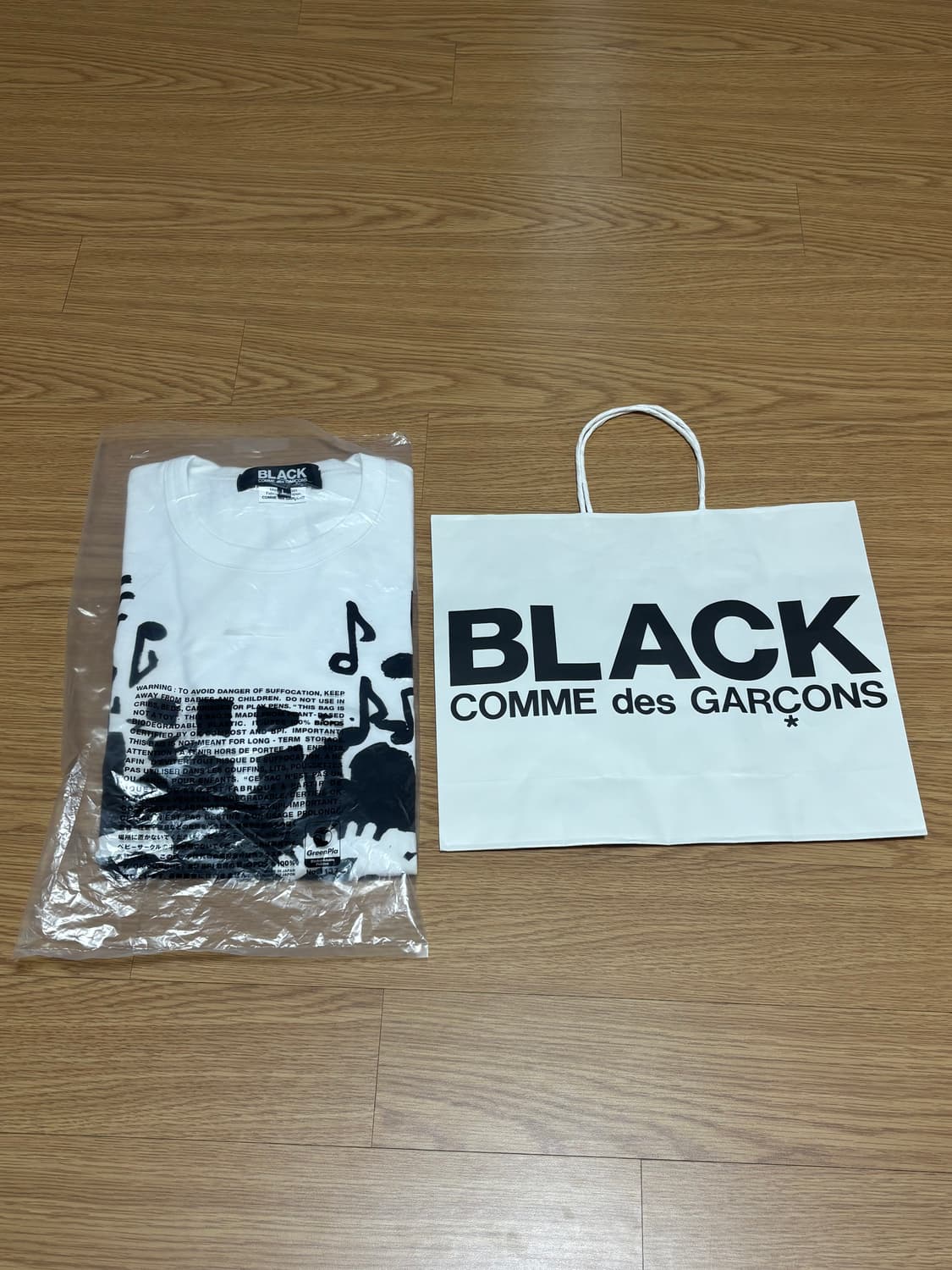 [새상품/L] 꼼데가르송 블랙 프린팅 티셔츠 상품이미지3