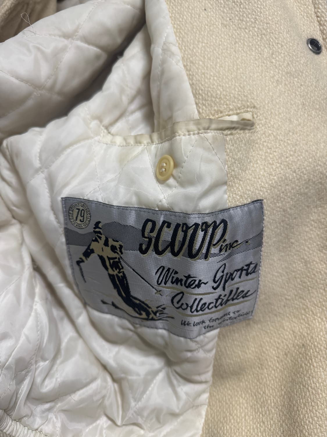 90s 무드 크림 컬러 울 바시티 자켓 상품이미지3