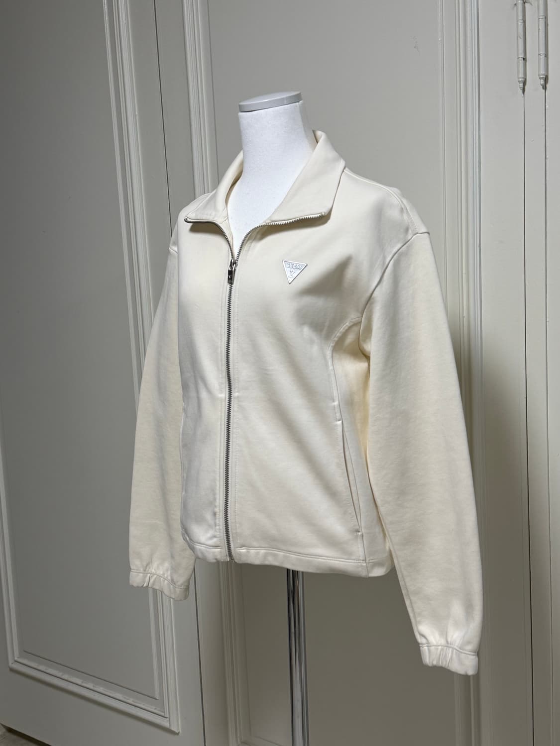 게스 아이보리 집업 상품이미지3